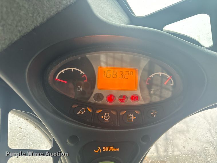 image for item EG6993 2019 Bobcat S650 skid steer loader