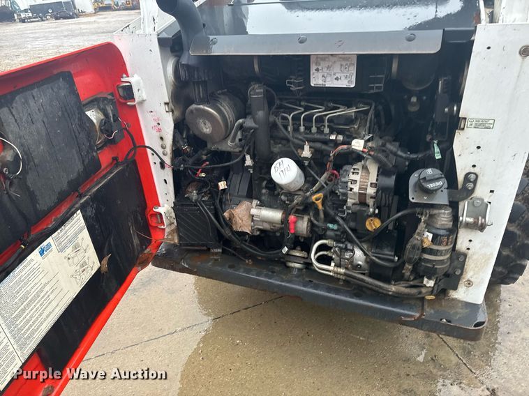 image for item EG6993 2019 Bobcat S650 skid steer loader