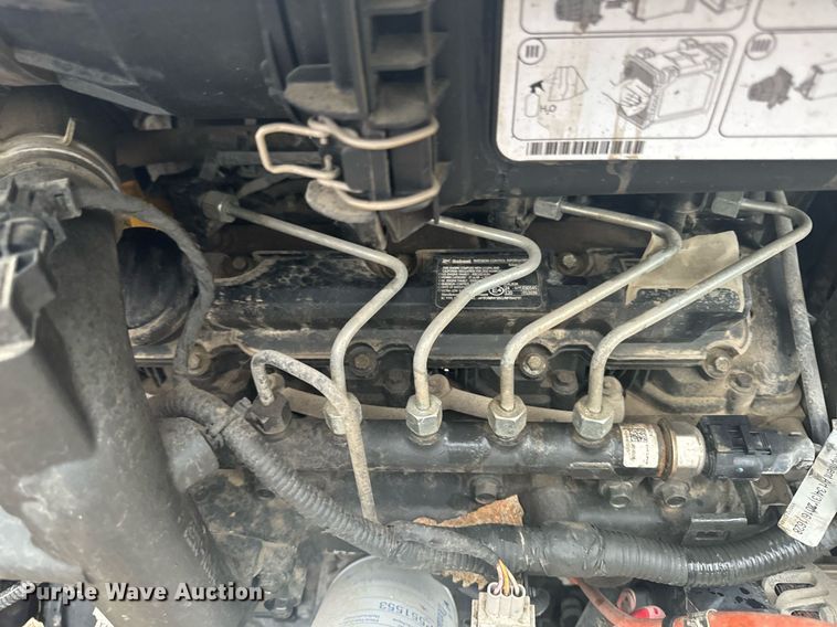 image for item EG6993 2019 Bobcat S650 skid steer loader