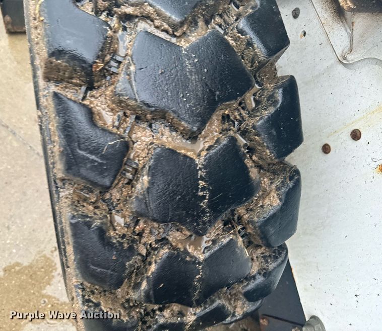 image for item EG6993 2019 Bobcat S650 skid steer loader