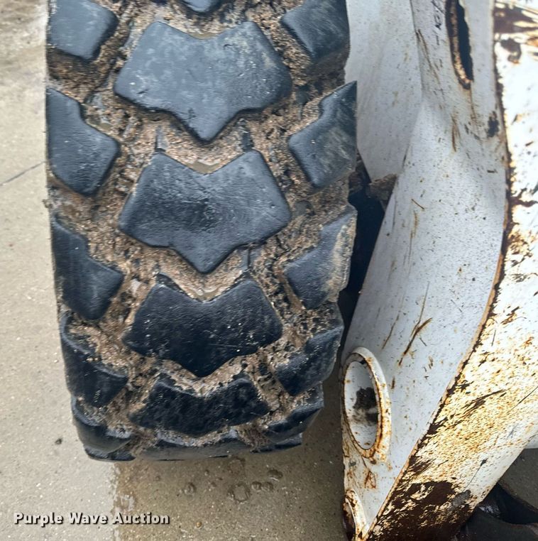 image for item EG6993 2019 Bobcat S650 skid steer loader