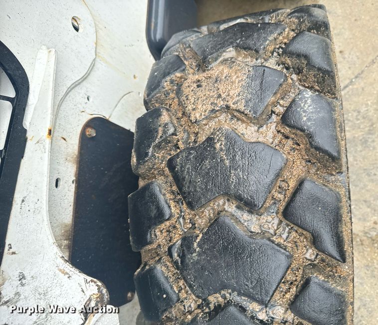 image for item EG6993 2019 Bobcat S650 skid steer loader