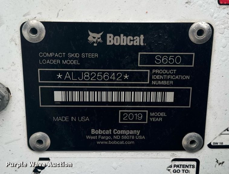 image for item EG6993 2019 Bobcat S650 skid steer loader