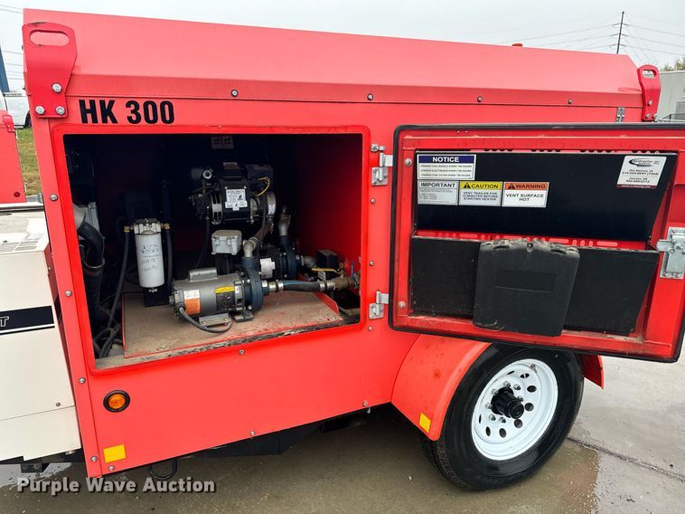 image for item EG6998 2018 Heat King HK300 ground heater