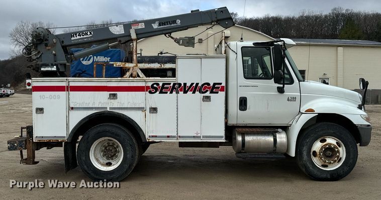 image for item EG7007 2007 International 4300 SBA utility / service truck