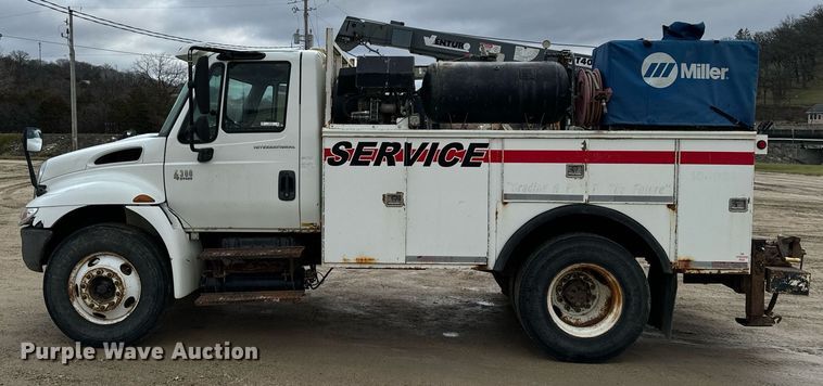 image for item EG7007 2007 International 4300 SBA utility / service truck