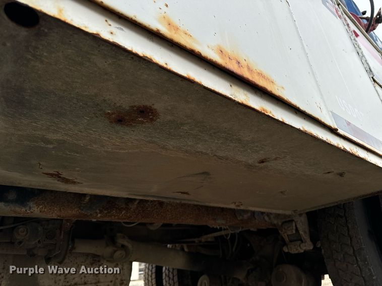 image for item EG7007 2007 International 4300 SBA utility / service truck