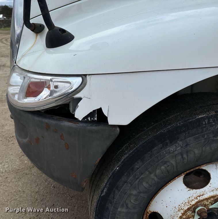 image for item EG7007 2007 International 4300 SBA utility / service truck