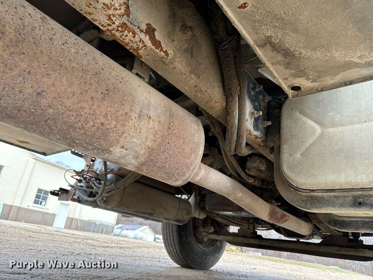 image for item EG7007 2007 International 4300 SBA utility / service truck