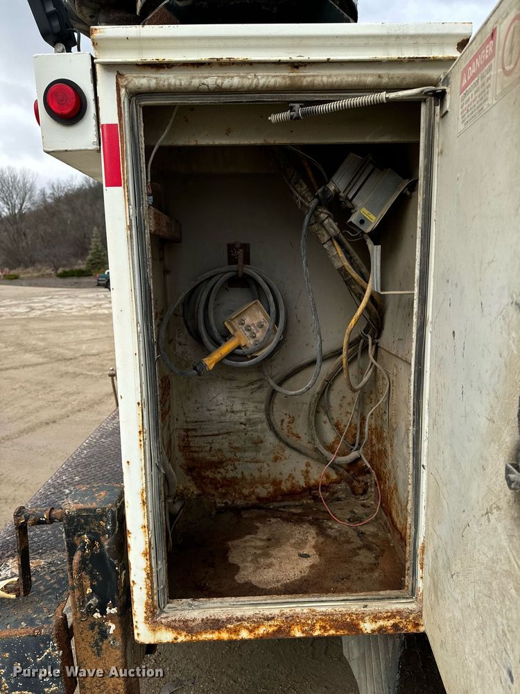 image for item EG7007 2007 International 4300 SBA utility / service truck