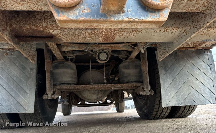 image for item EG7007 2007 International 4300 SBA utility / service truck