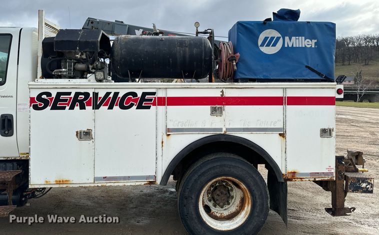 image for item EG7007 2007 International 4300 SBA utility / service truck