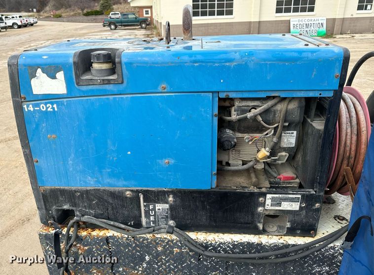 image for item EG7007 2007 International 4300 SBA utility / service truck