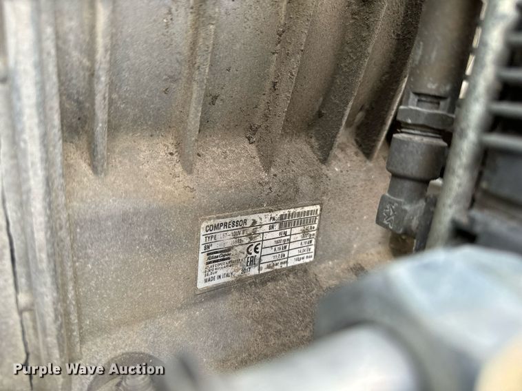 image for item EG7007 2007 International 4300 SBA utility / service truck