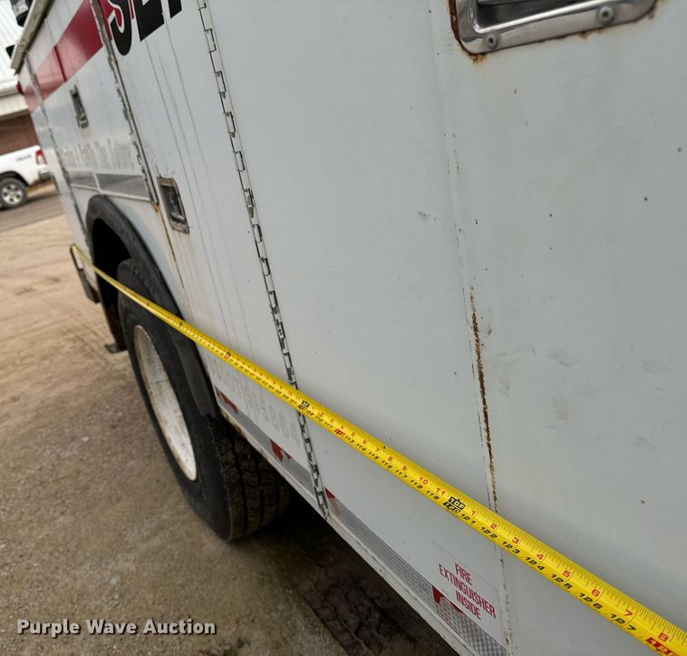 image for item EG7007 2007 International 4300 SBA utility / service truck