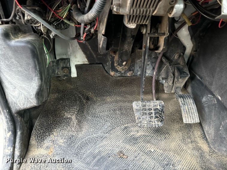 image for item EG7007 2007 International 4300 SBA utility / service truck