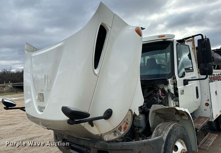 image for item EG7007 2007 International 4300 SBA utility / service truck