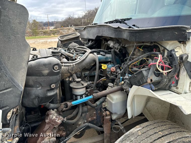 image for item EG7007 2007 International 4300 SBA utility / service truck