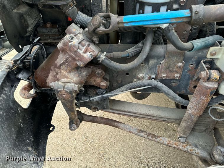 image for item EG7007 2007 International 4300 SBA utility / service truck