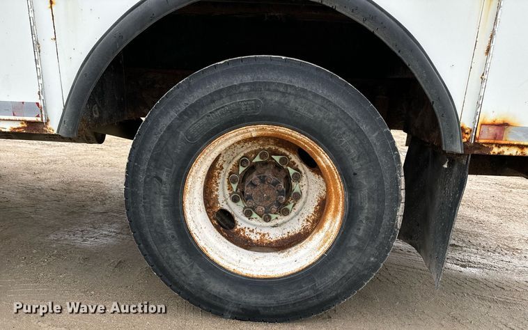 image for item EG7007 2007 International 4300 SBA utility / service truck