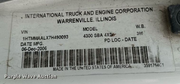 image for item EG7007 2007 International 4300 SBA utility / service truck