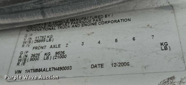 image for item EG7007 2007 International 4300 SBA utility / service truck