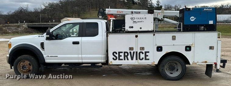 image for item EG7008 2017 Ford F550 Super Duty XL SuperCab utility / service truck