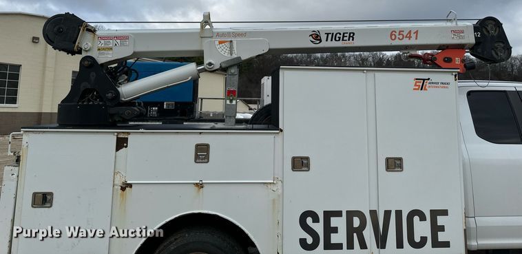 image for item EG7008 2017 Ford F550 Super Duty XL SuperCab utility / service truck