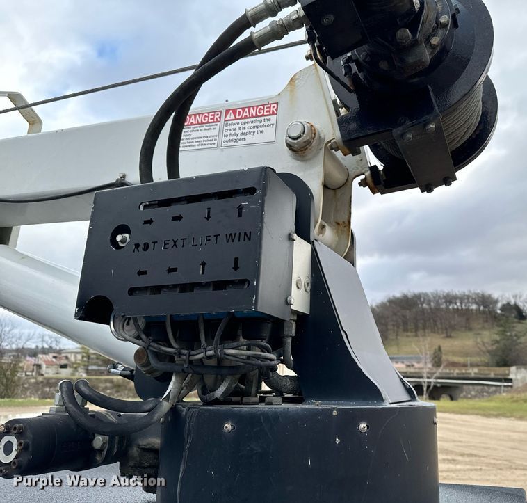 image for item EG7008 2017 Ford F550 Super Duty XL SuperCab utility / service truck