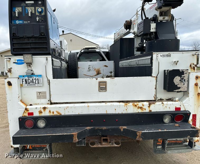 image for item EG7008 2017 Ford F550 Super Duty XL SuperCab utility / service truck