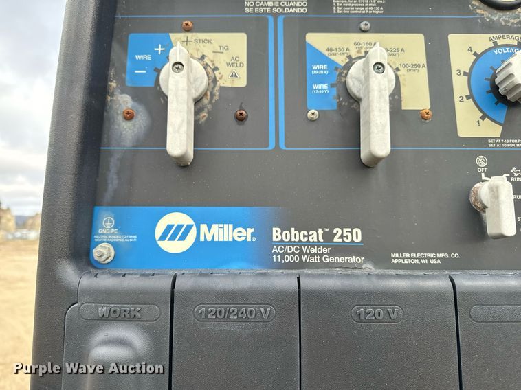 image for item EG7008 2017 Ford F550 Super Duty XL SuperCab utility / service truck