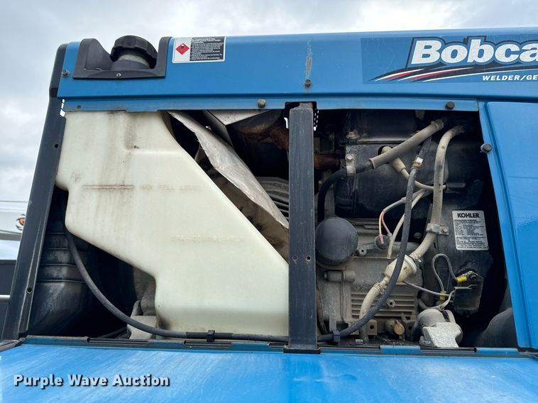 image for item EG7008 2017 Ford F550 Super Duty XL SuperCab utility / service truck