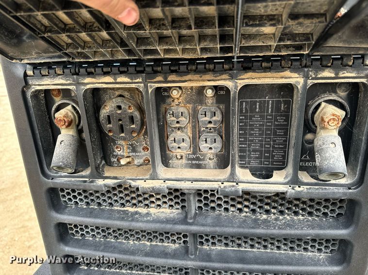 image for item EG7008 2017 Ford F550 Super Duty XL SuperCab utility / service truck