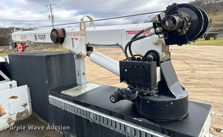 image for item EG7008 2017 Ford F550 Super Duty XL SuperCab utility / service truck