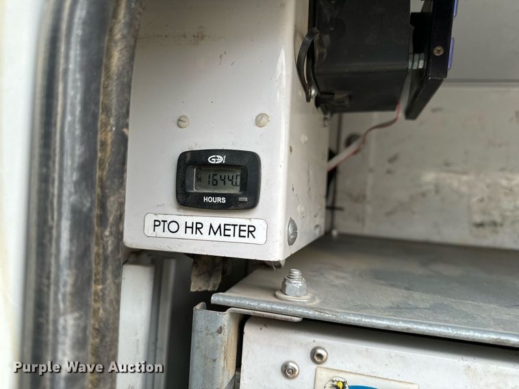 image for item EG7008 2017 Ford F550 Super Duty XL SuperCab utility / service truck