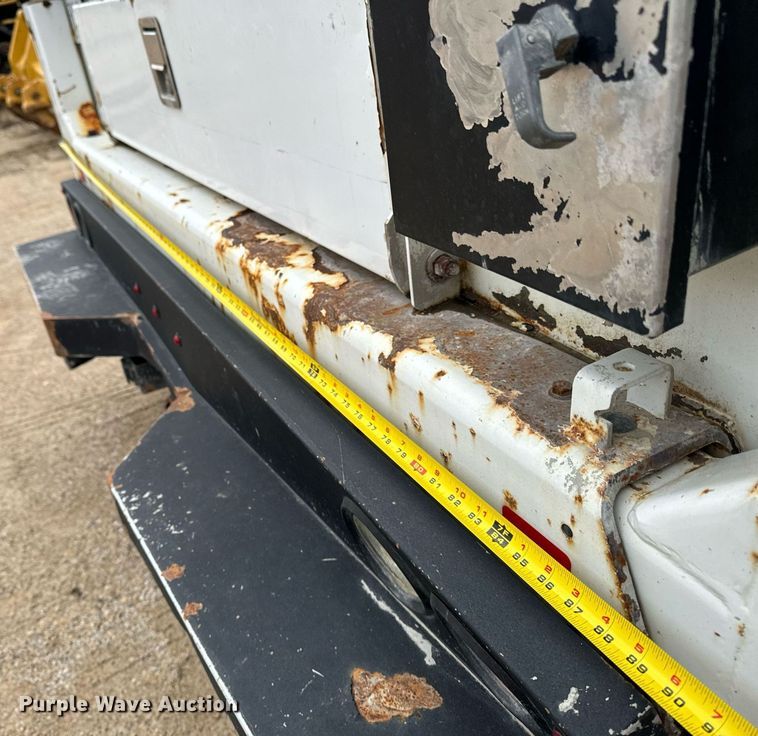 image for item EG7008 2017 Ford F550 Super Duty XL SuperCab utility / service truck