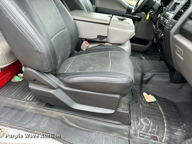 image for item EG7008 2017 Ford F550 Super Duty XL SuperCab utility / service truck