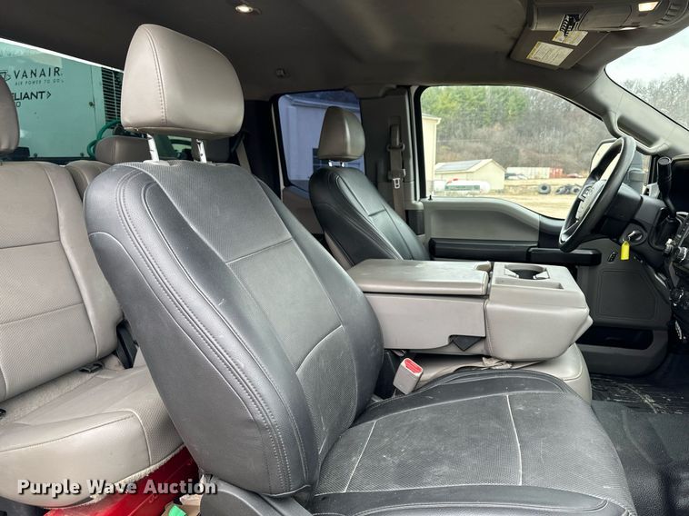 image for item EG7008 2017 Ford F550 Super Duty XL SuperCab utility / service truck