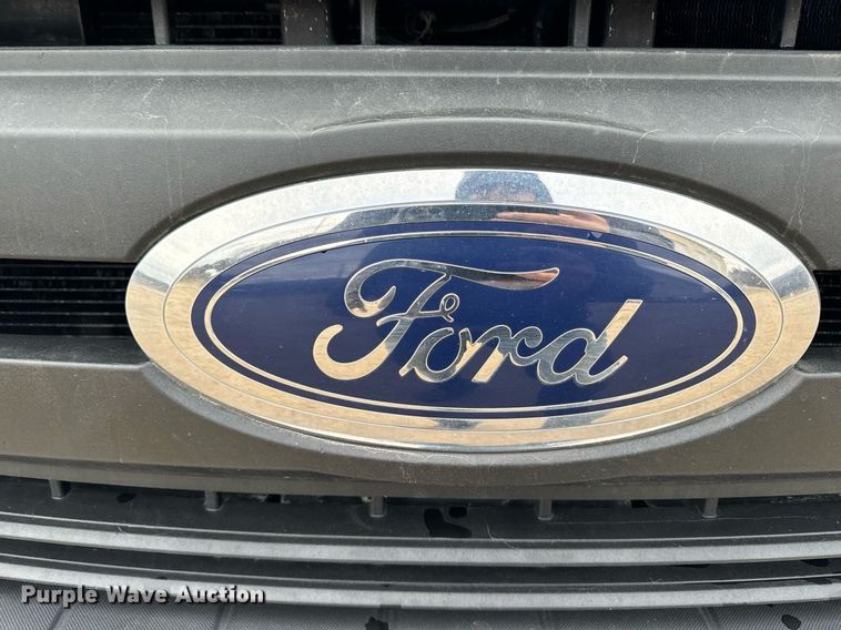 image for item EG7008 2017 Ford F550 Super Duty XL SuperCab utility / service truck