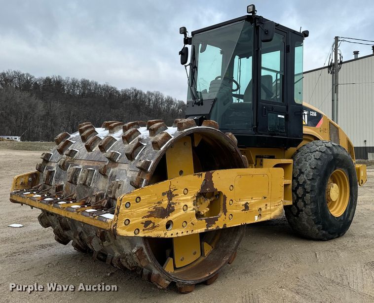 image for item EG7009 2010 Caterpillar CS56 single drum vibratory roller