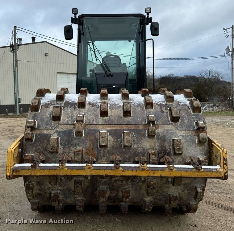 image for item EG7009 2010 Caterpillar CS56 single drum vibratory roller