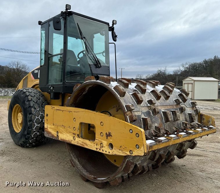 image for item EG7009 2010 Caterpillar CS56 single drum vibratory roller