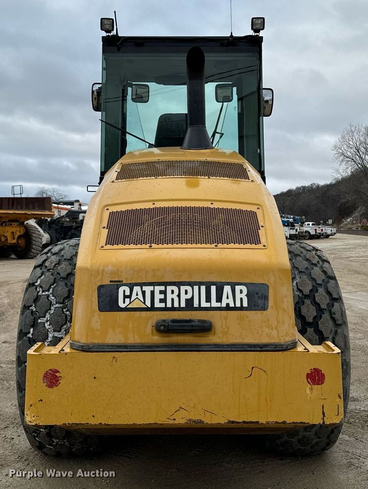 image for item EG7009 2010 Caterpillar CS56 single drum vibratory roller