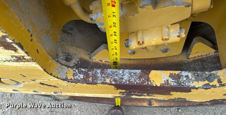 image for item EG7009 2010 Caterpillar CS56 single drum vibratory roller