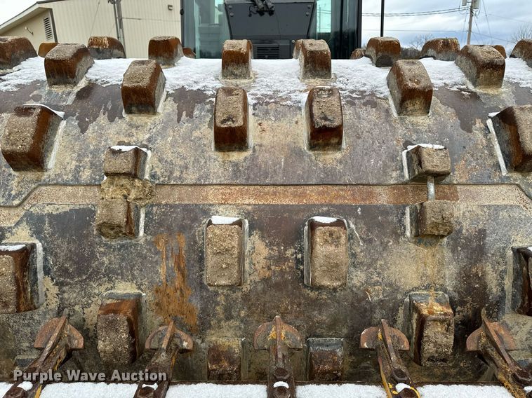 image for item EG7009 2010 Caterpillar CS56 single drum vibratory roller