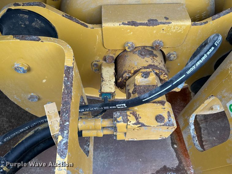 image for item EG7009 2010 Caterpillar CS56 single drum vibratory roller