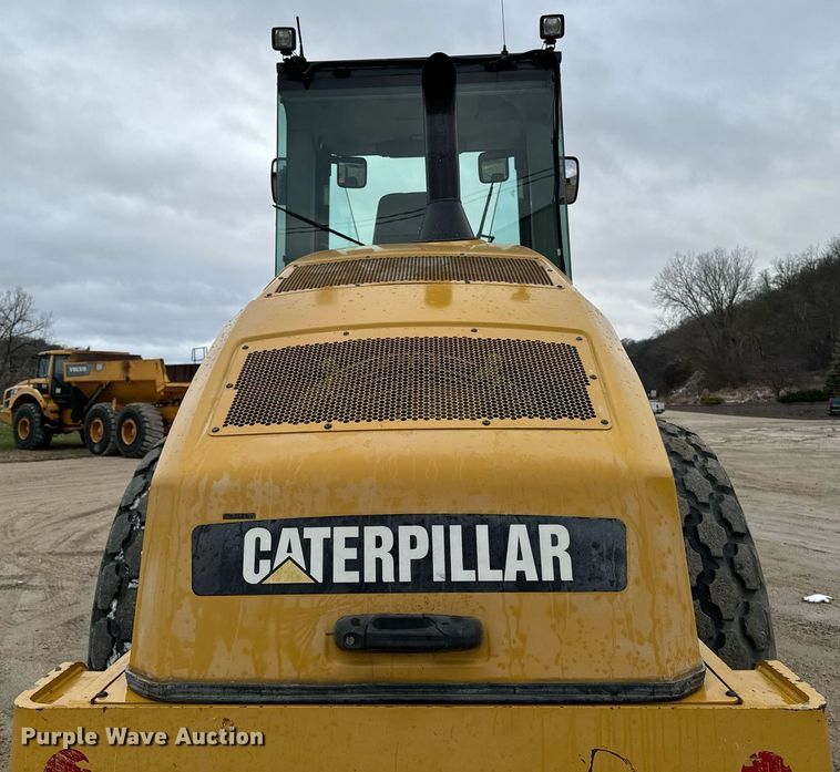 image for item EG7009 2010 Caterpillar CS56 single drum vibratory roller