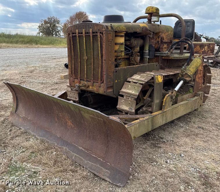 image for item EG7906 Caterpillar Twenty-Two dozer