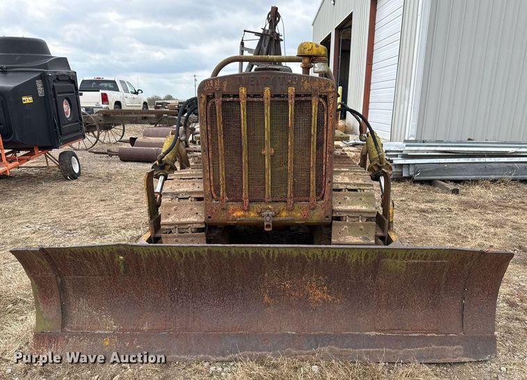 image for item EG7906 Caterpillar Twenty-Two dozer