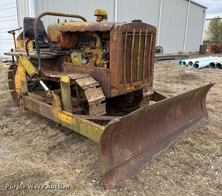 image for item EG7906 Caterpillar Twenty-Two dozer